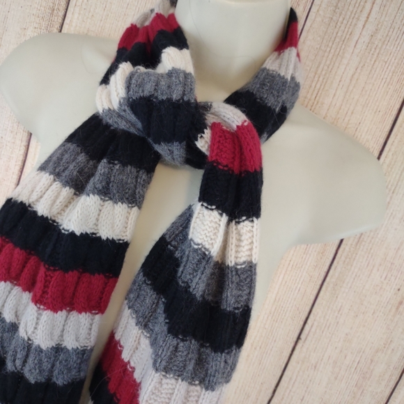 Lauren Ralph Lauren wool rabbit hair cable knit scarve - Picture 3 of 11